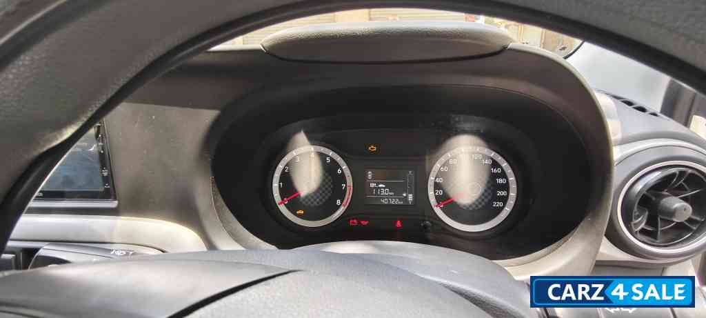 White Hyundai i10 Nios megna corporate