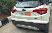 Pearl White Mahindra XUV300 W8 (18650km)