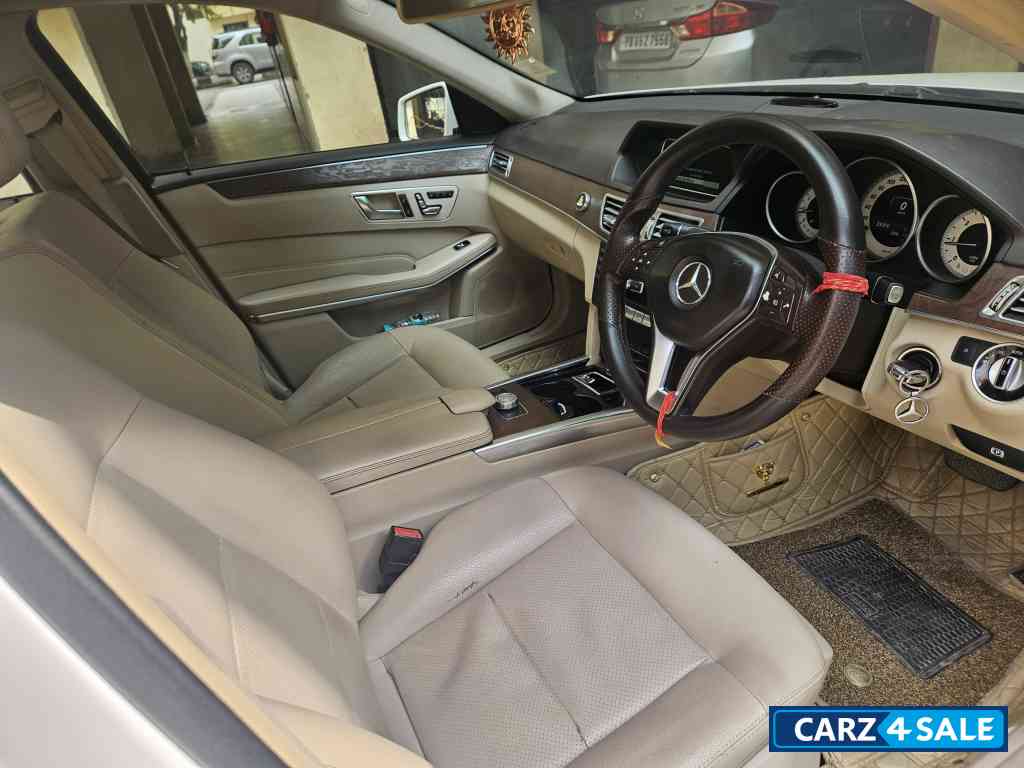 White Mercedes-Benz E-Class E250D