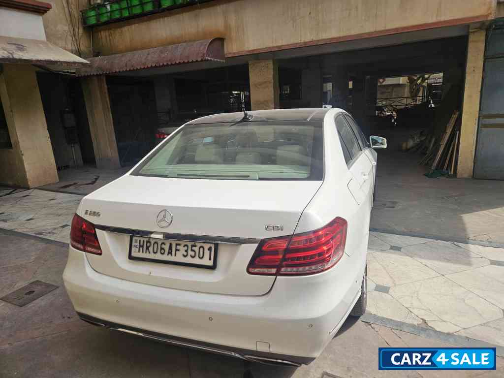 White Mercedes-Benz E-Class E250D