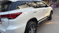 Toyota Fortuner 4*2 automatic