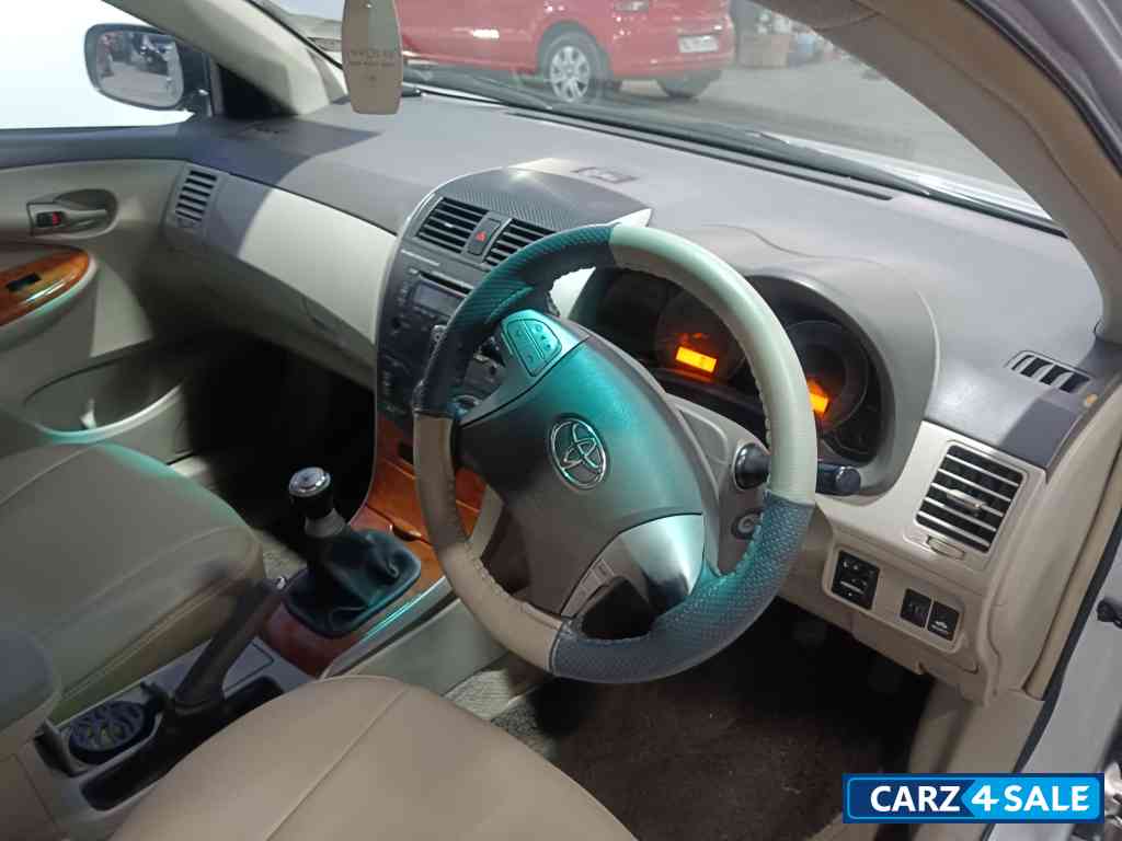 Silver Toyota Corolla 1.8G