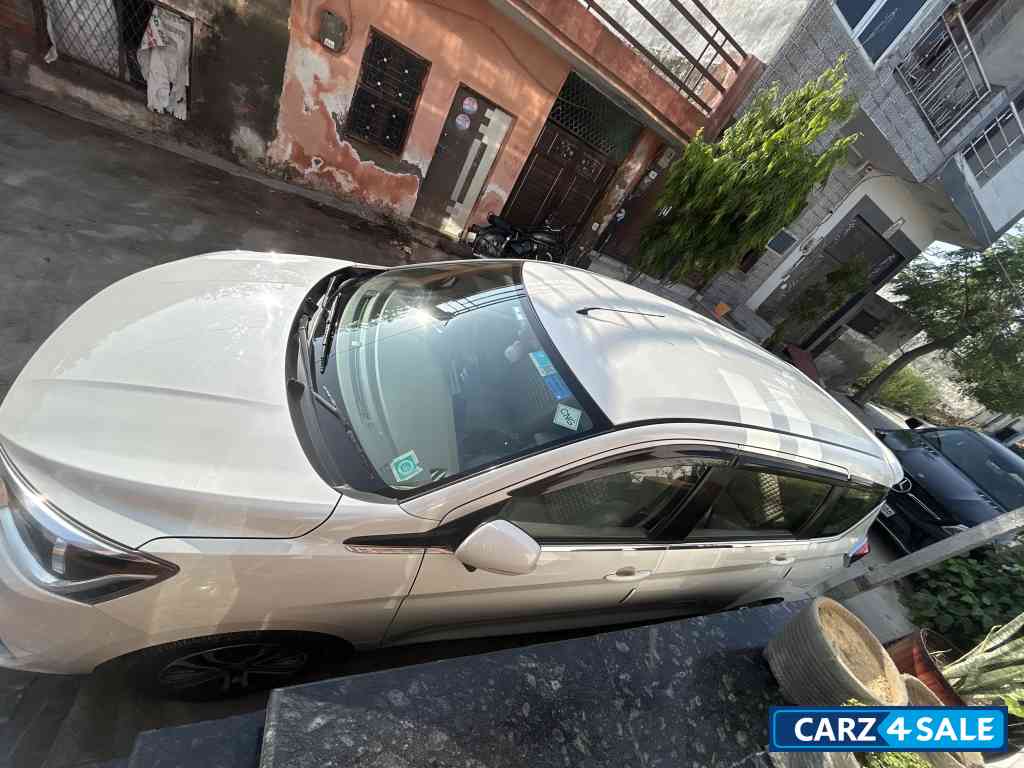 Maruti Suzuki Ertiga Vxi cng