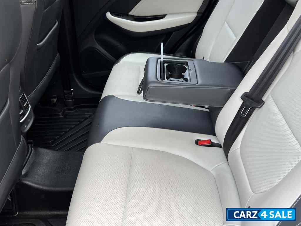 MG Astor Savvy CVT 1.5