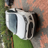 White Ford Ecosport Automatic