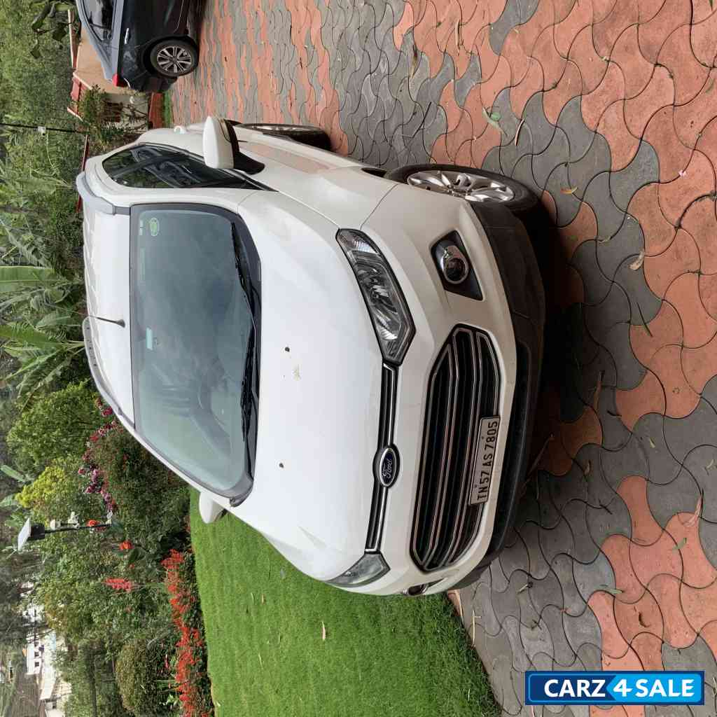 White Ford Ecosport Automatic