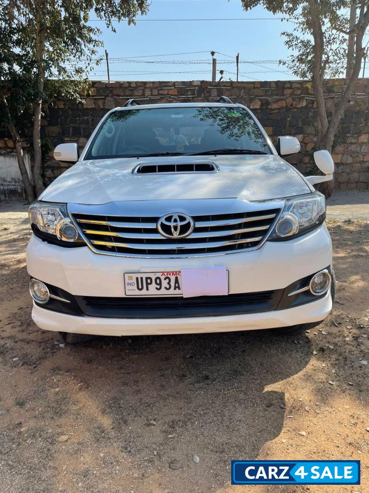 Toyota Fortuner 3.0 4*4 AT