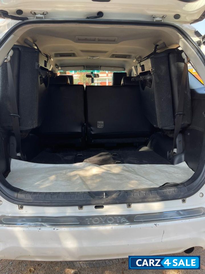 Toyota Fortuner 3.0 4*4 AT