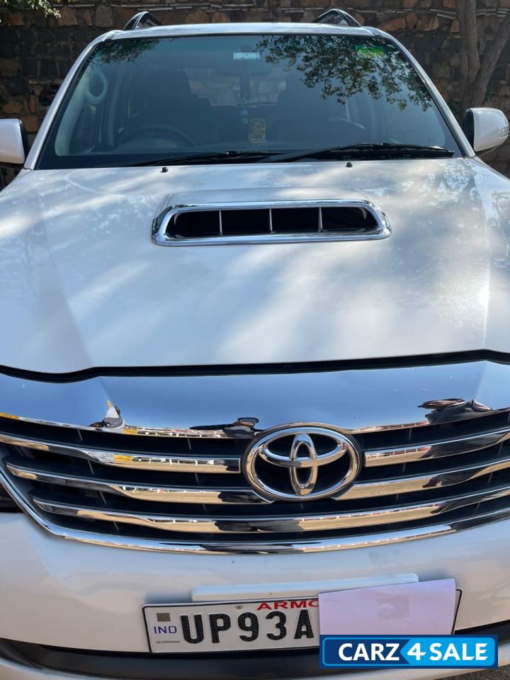 Toyota Fortuner 3.0 4*4 AT