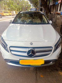 White Mercedes-Benz GLA Gla 200 sports