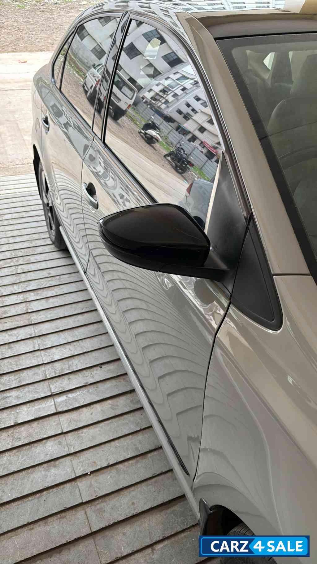 Nardo Grey Skoda Rapid style+ DSG AUTO NARDO GREEY SKODA ORIZNAL 1 car limited