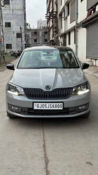 Nardo Grey Skoda Rapid style+ DSG AUTO NARDO GREEY SKODA ORIZNAL 1 car limited