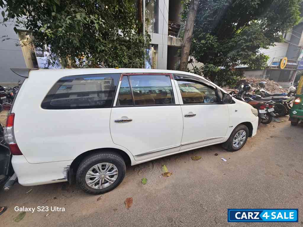 Toyota Innova G