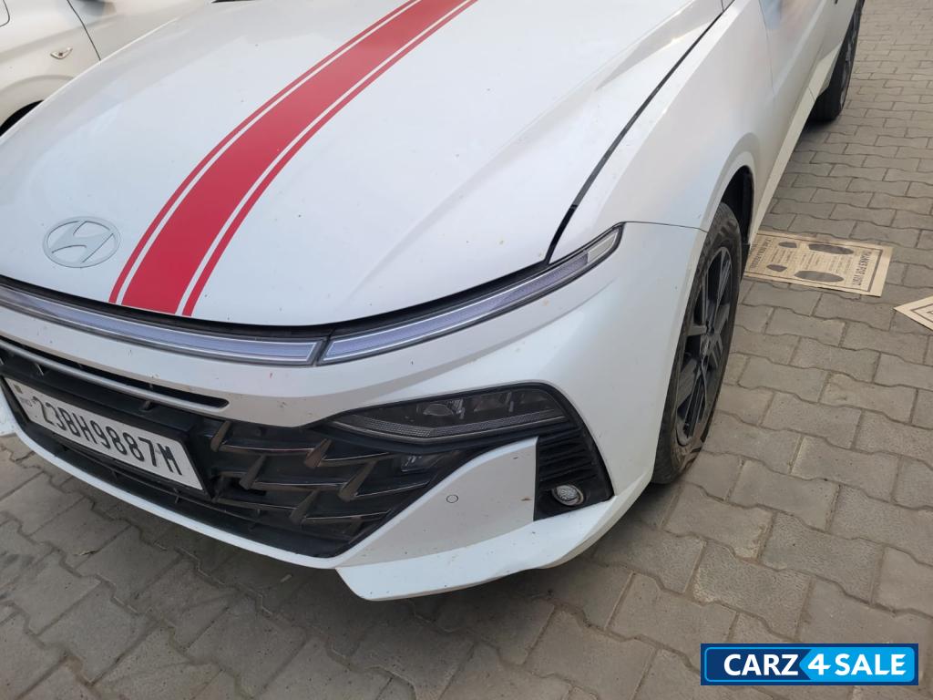 White Hyundai Verna 1.5 L Turbo GDI (Top Model)