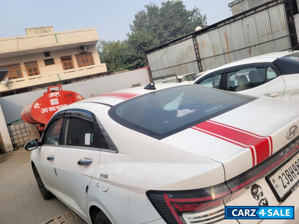 White Hyundai Verna 1.5 L Turbo GDI (Top Model)