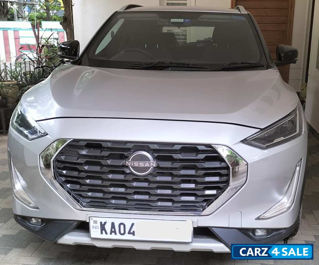 Nissan Magnite XV Premium Turbo CVT