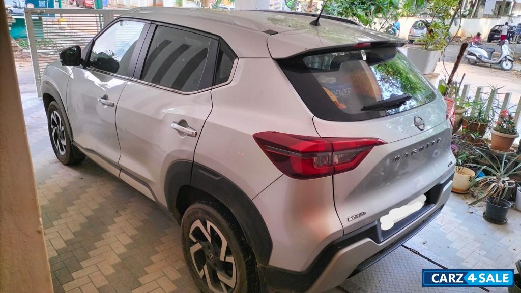 Nissan Magnite XV Premium Turbo CVT