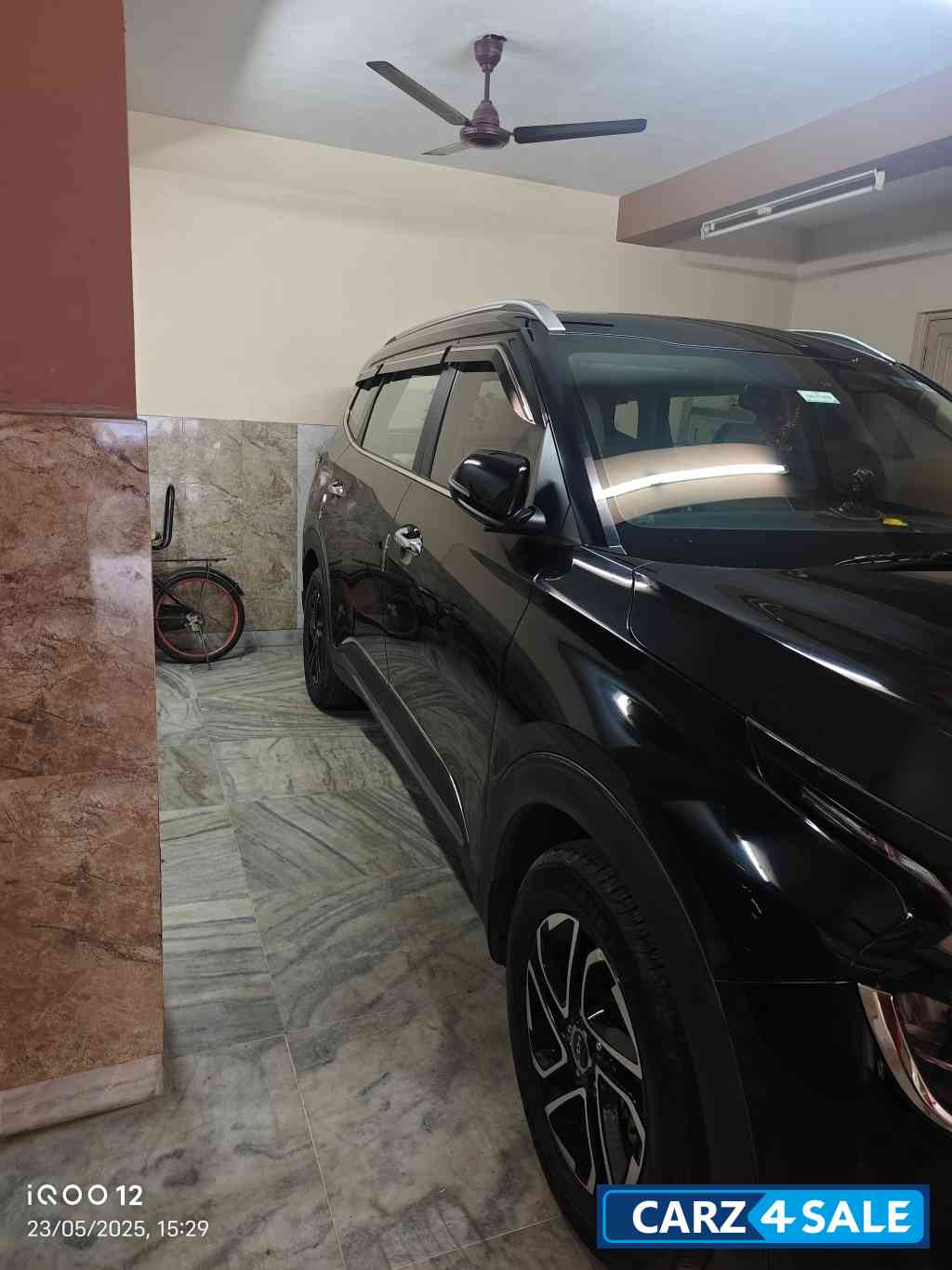 Kia Carens 1.4 petrol luxury plus