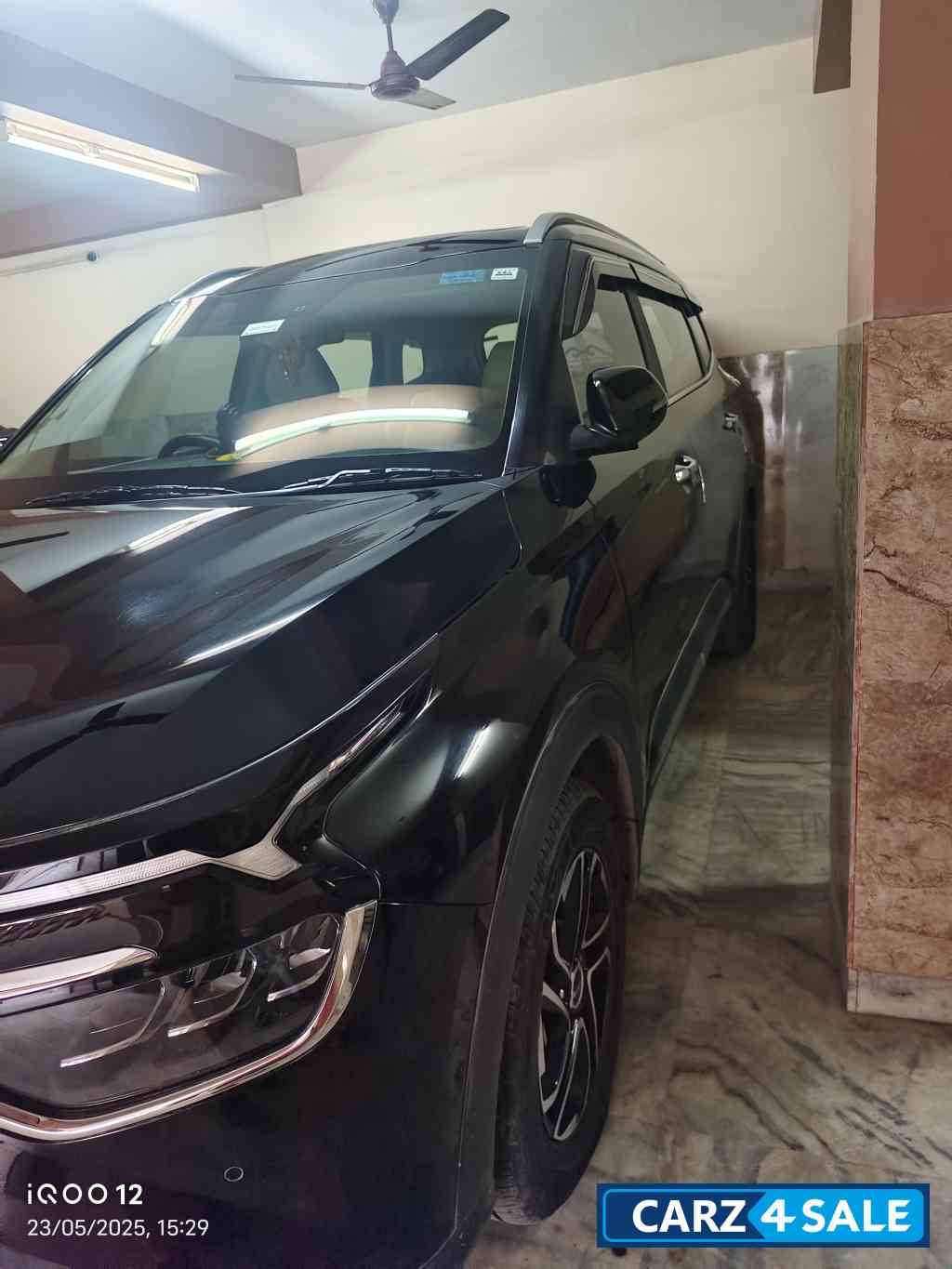 Kia Carens 1.4 petrol luxury plus