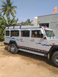 Force Motors  Traxs 2013