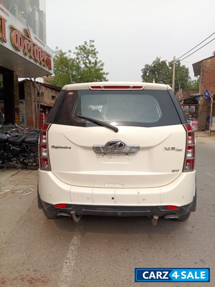 Mahindra XUV 500 W8