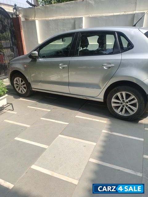 Silver Volkswagen Polo Highline,  Petrol