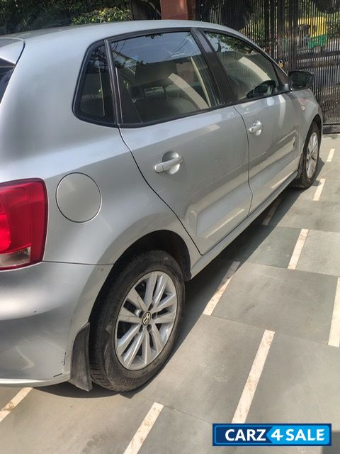 Silver Volkswagen Polo Highline,  Petrol