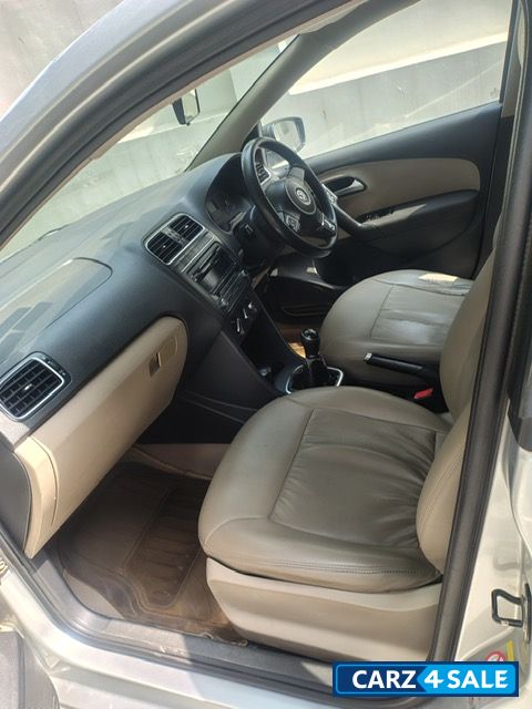 Silver Volkswagen Polo Highline,  Petrol