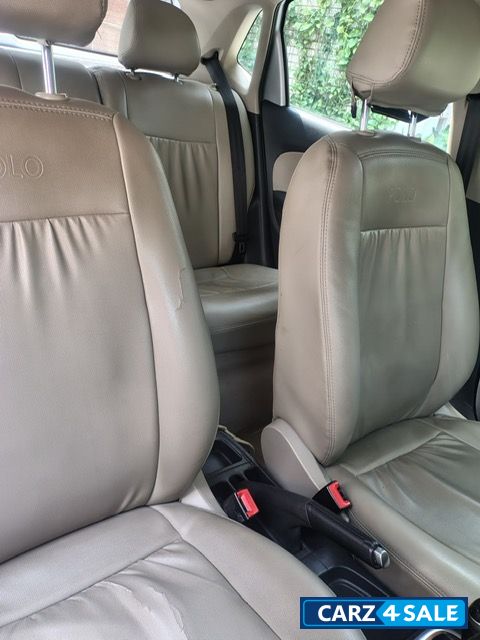 Silver Volkswagen Polo Highline,  Petrol