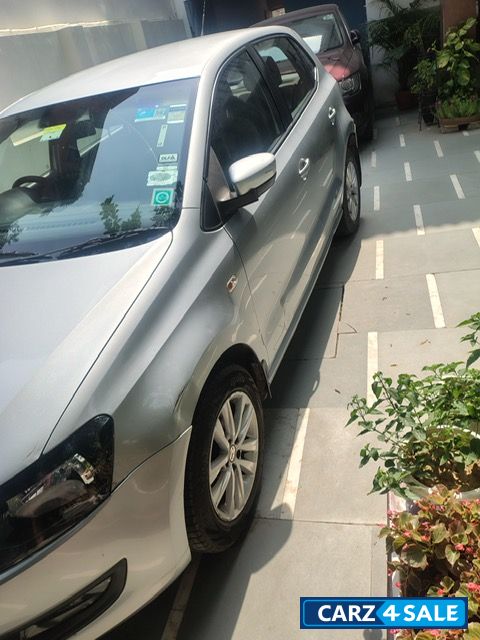 Silver Volkswagen Polo Highline,  Petrol