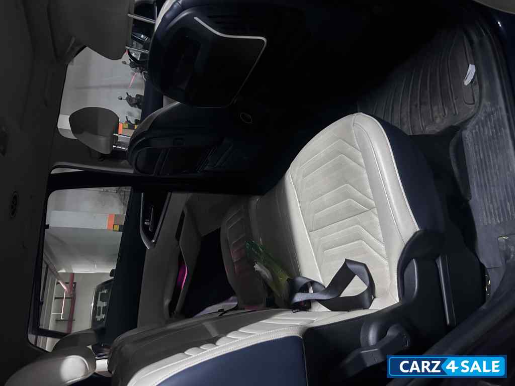 Imperial Blue Kia Carens 1.5 LUXURY AT Diesel 7 STR