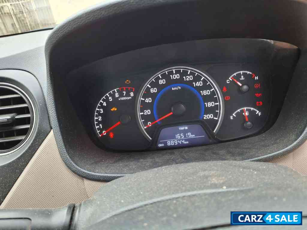 Typhoon Silver Hyundai  Grand i10 1.2 petrol manual