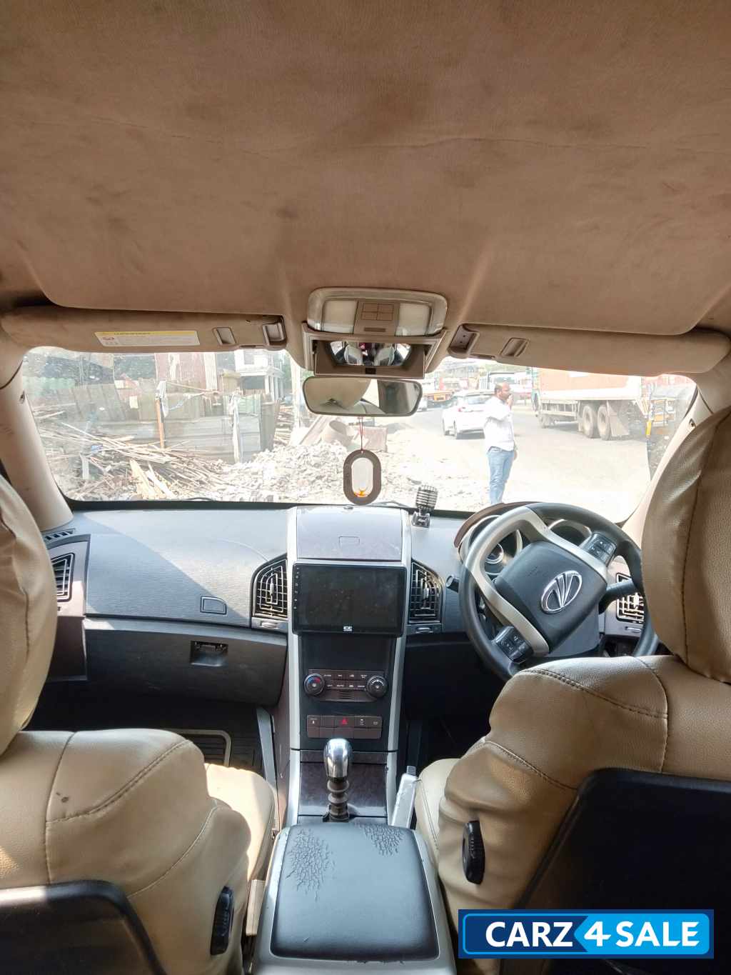 Grey Mahindra XUV 500 W6