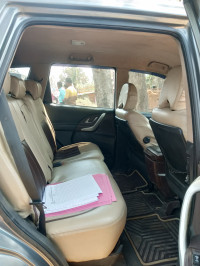 Grey Mahindra XUV 500 W6