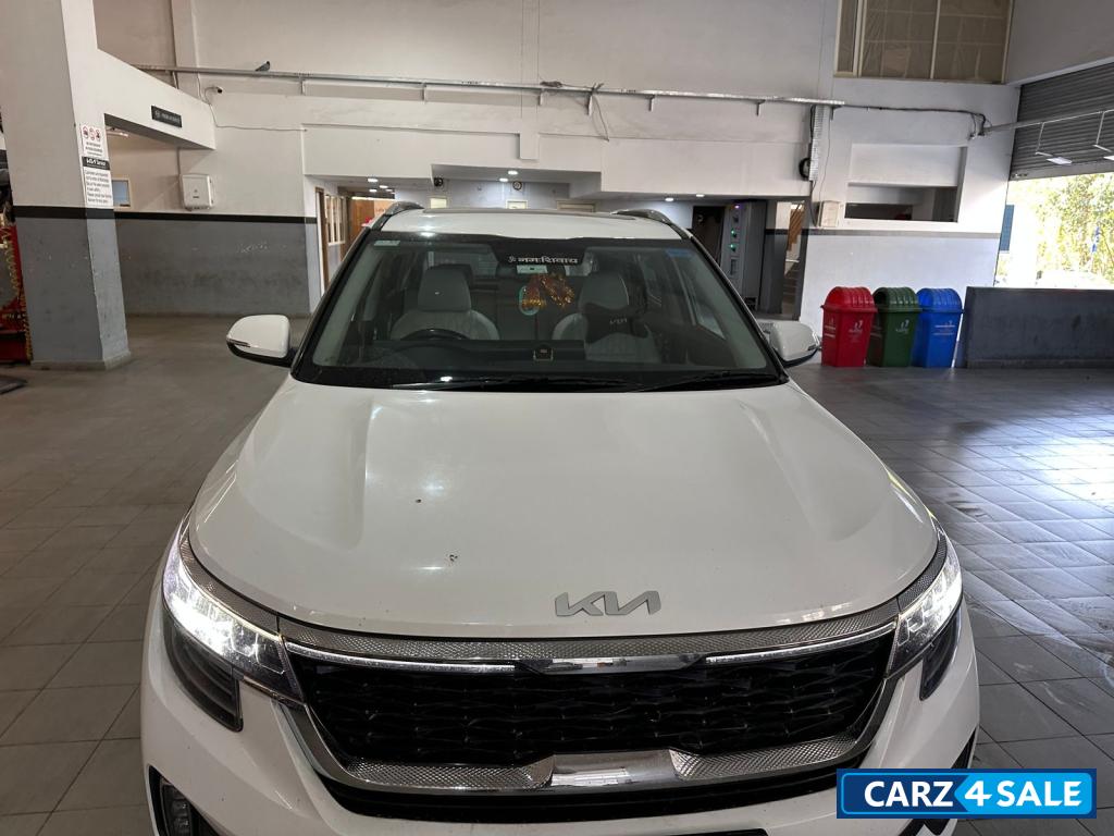 White Kia Seltos 1.5 HTX IVT