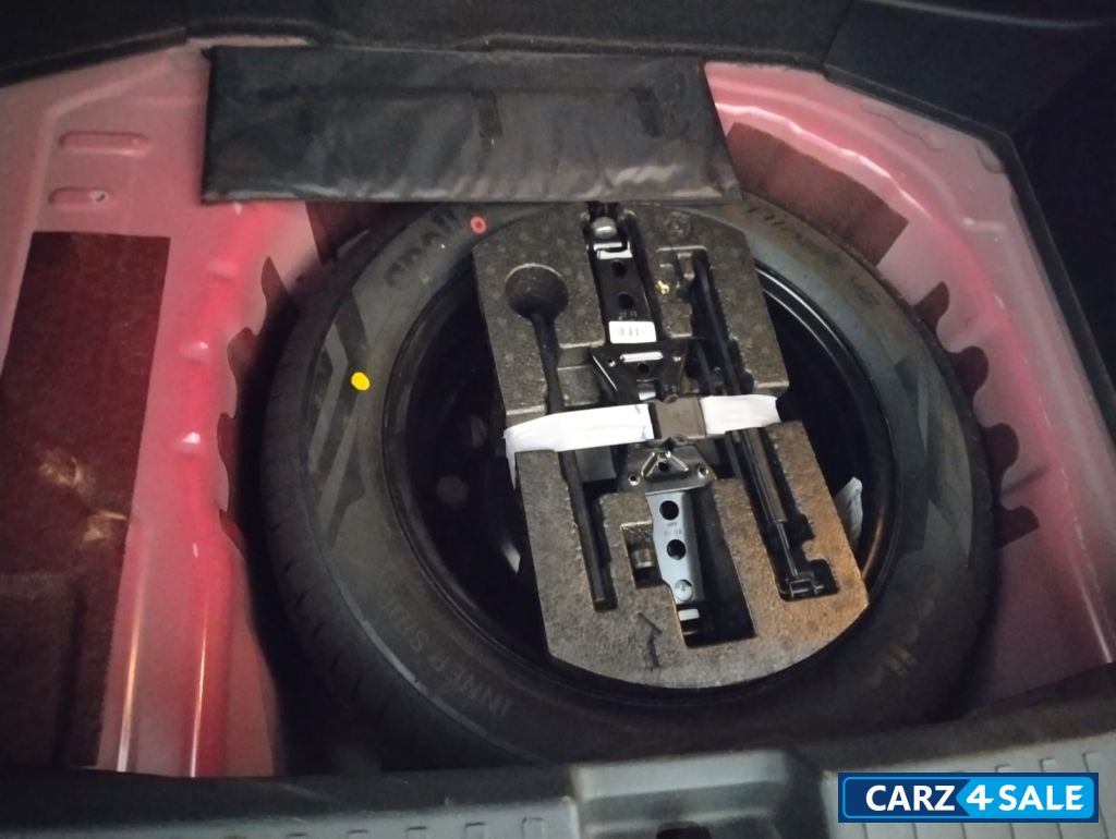 Red Skoda Kushaq petrol Red Skoda Kushaq petrol