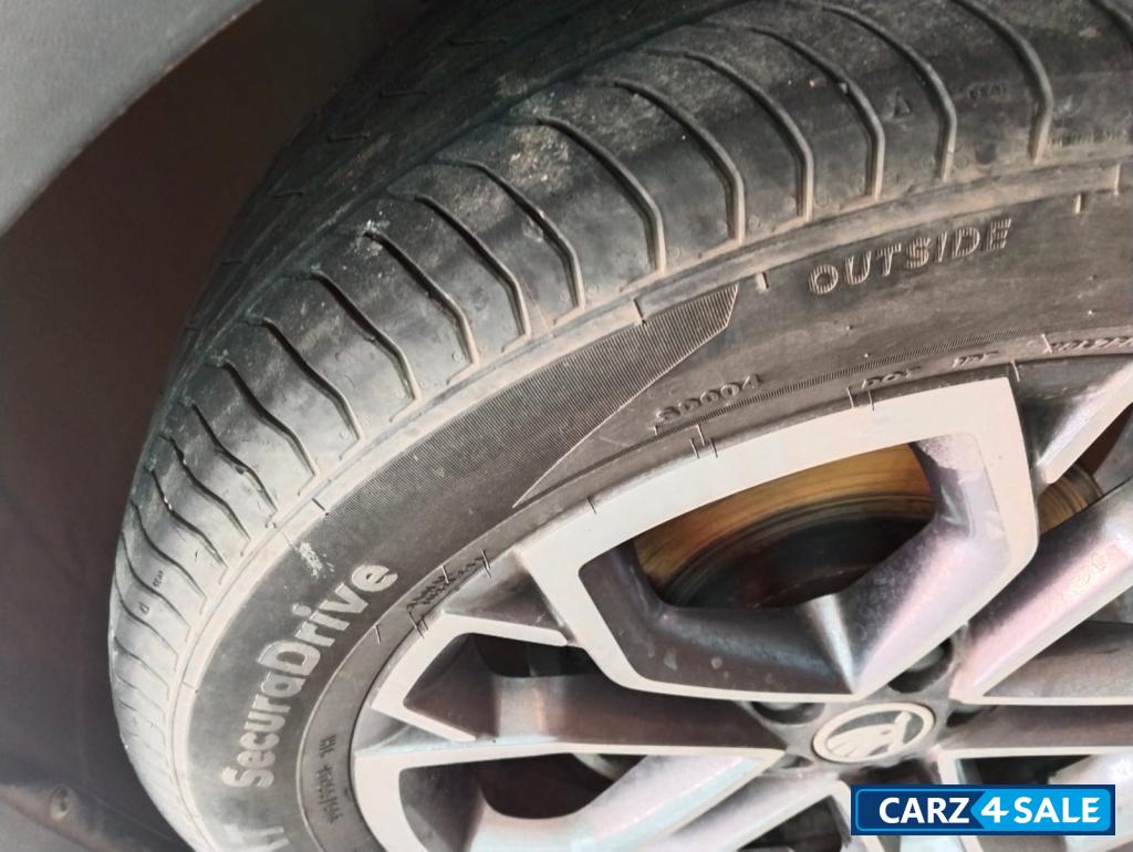 Red Skoda Kushaq petrol Red Skoda Kushaq petrol