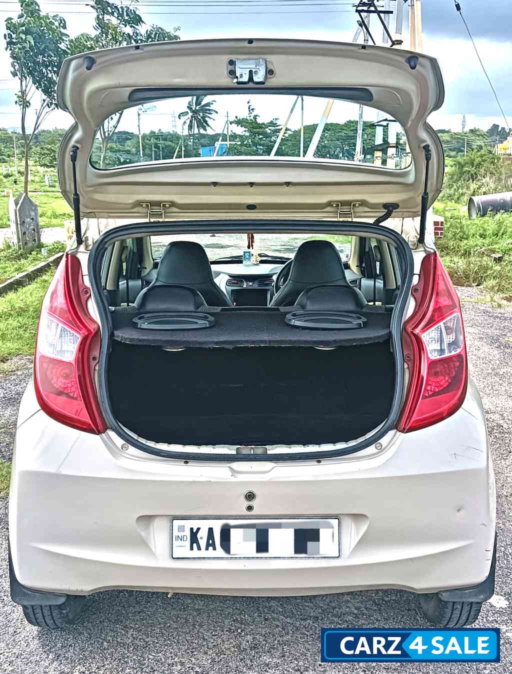 Silver Hyundai Eon Hyundai eon magna