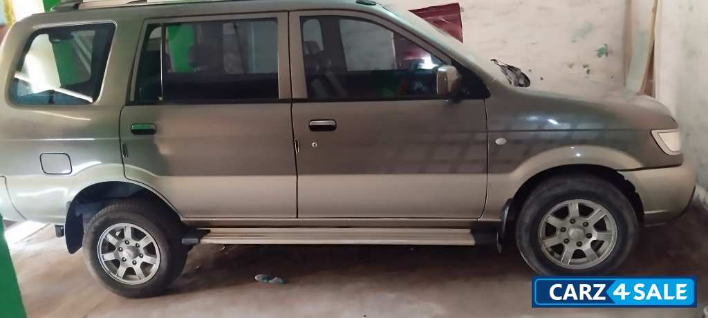 Chevrolet Tavera Neo LT3 9 seater BS-IV Chevrolet Tavera Neo LT3 9 seater BS-IV