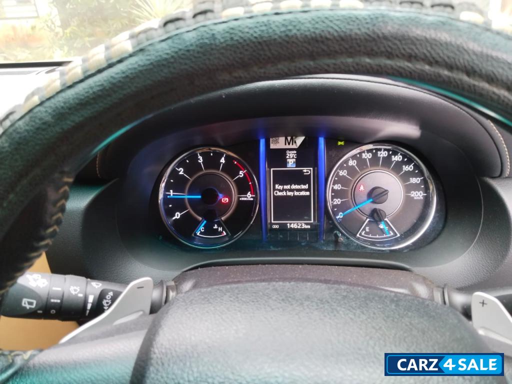 Toyota Fortuner 4*2AT2.8Legender Toyota Fortuner 4*2AT2.8Legender