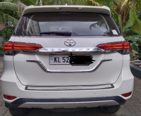 Toyota Fortuner 4*2AT2.8Legender