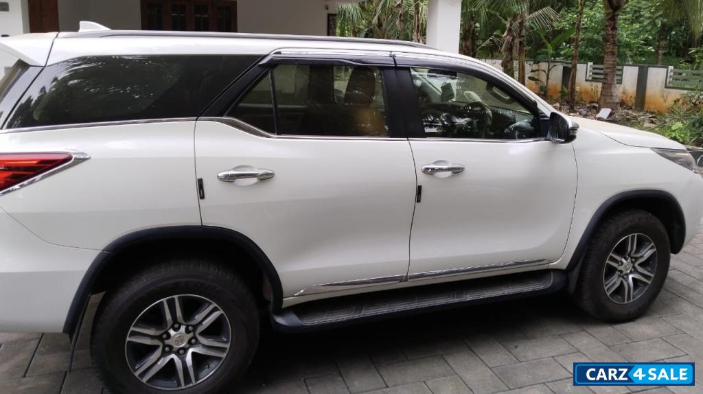 Toyota Fortuner 4*2AT2.8Legender Toyota Fortuner 4*2AT2.8Legender
