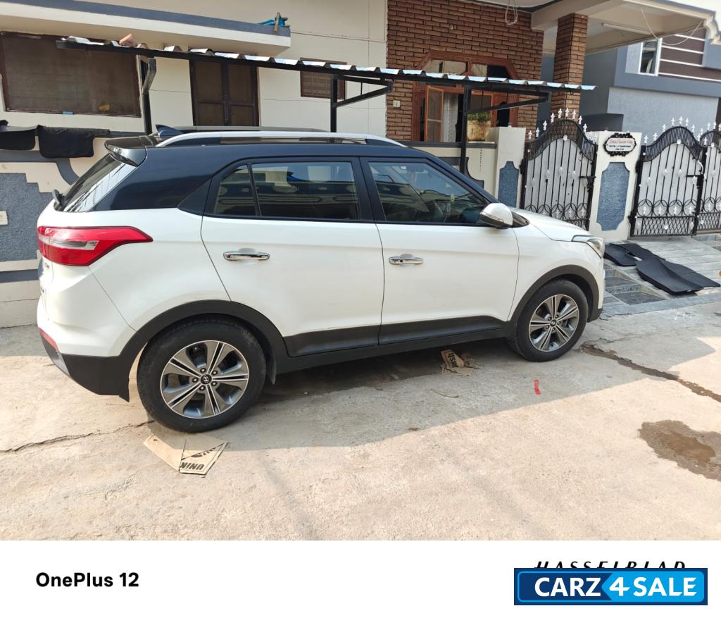 White Hyundai Creta Sx+