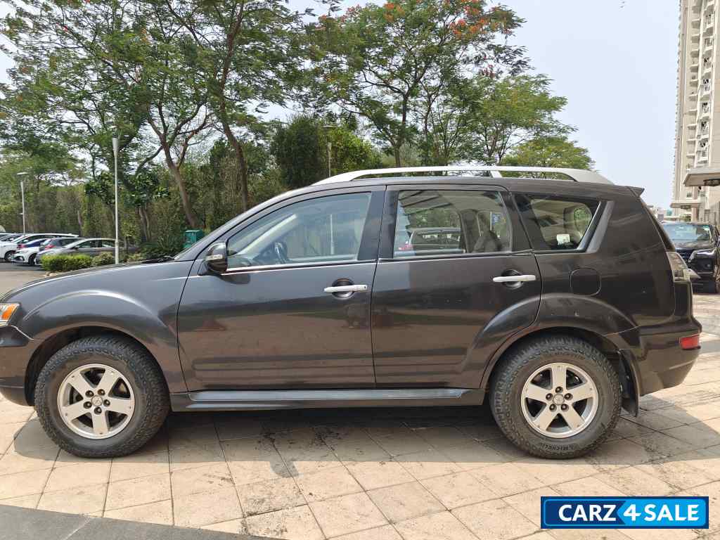 Mitsubishi Outlander 2.4 MIVEC AUTOMATIC