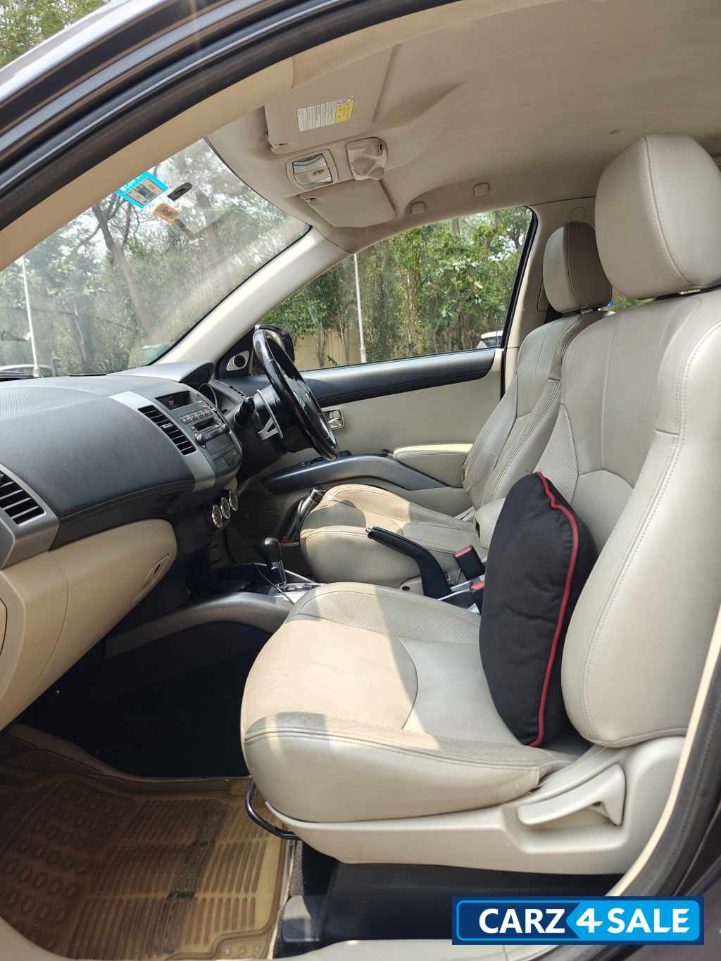 Mitsubishi Outlander 2.4 MIVEC AUTOMATIC