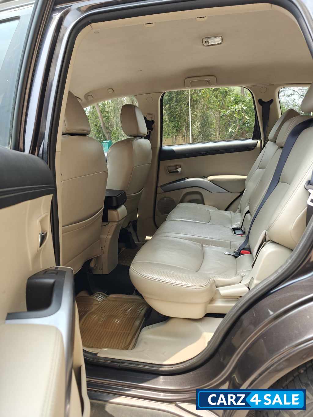 Mitsubishi Outlander 2.4 MIVEC AUTOMATIC