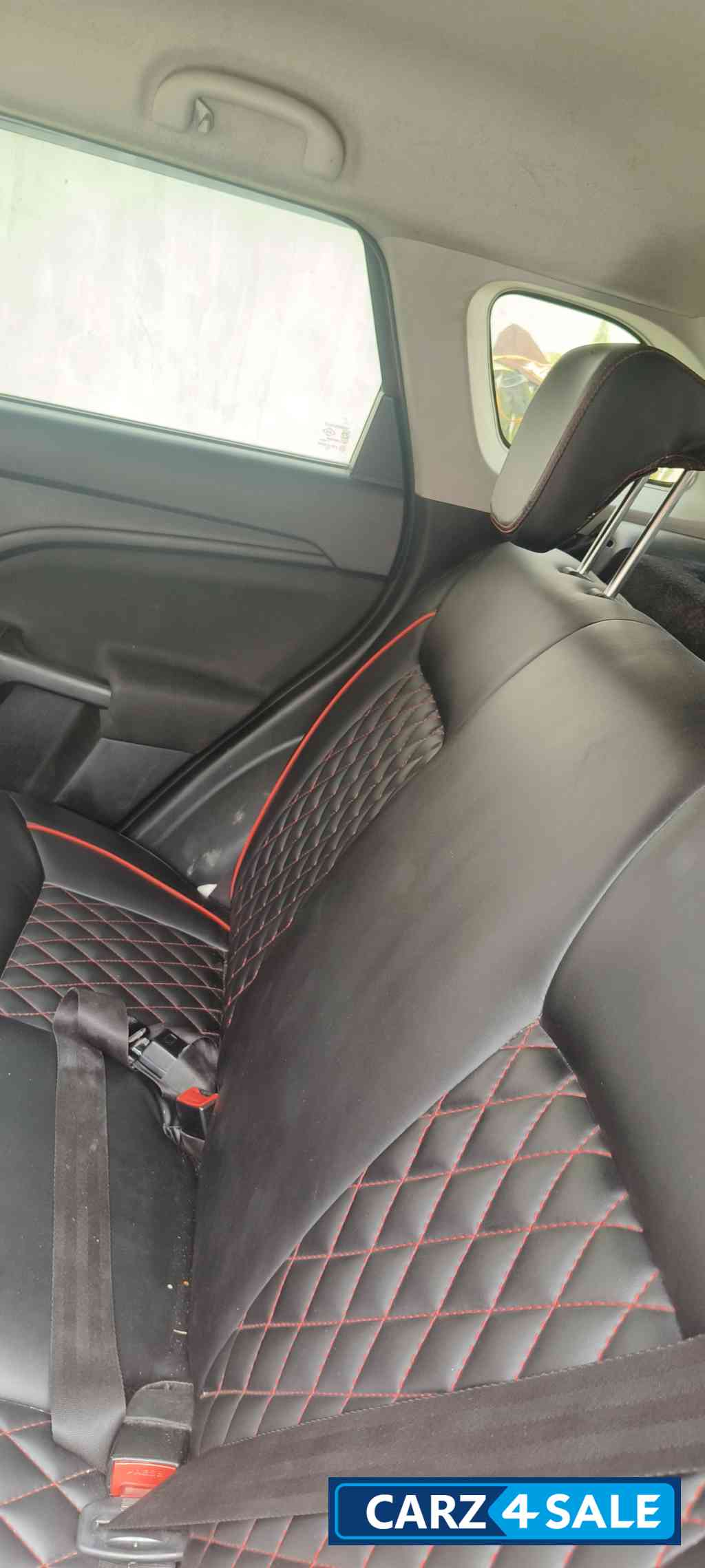 Maruti Suzuki Vitara Brezza Vxi s cng