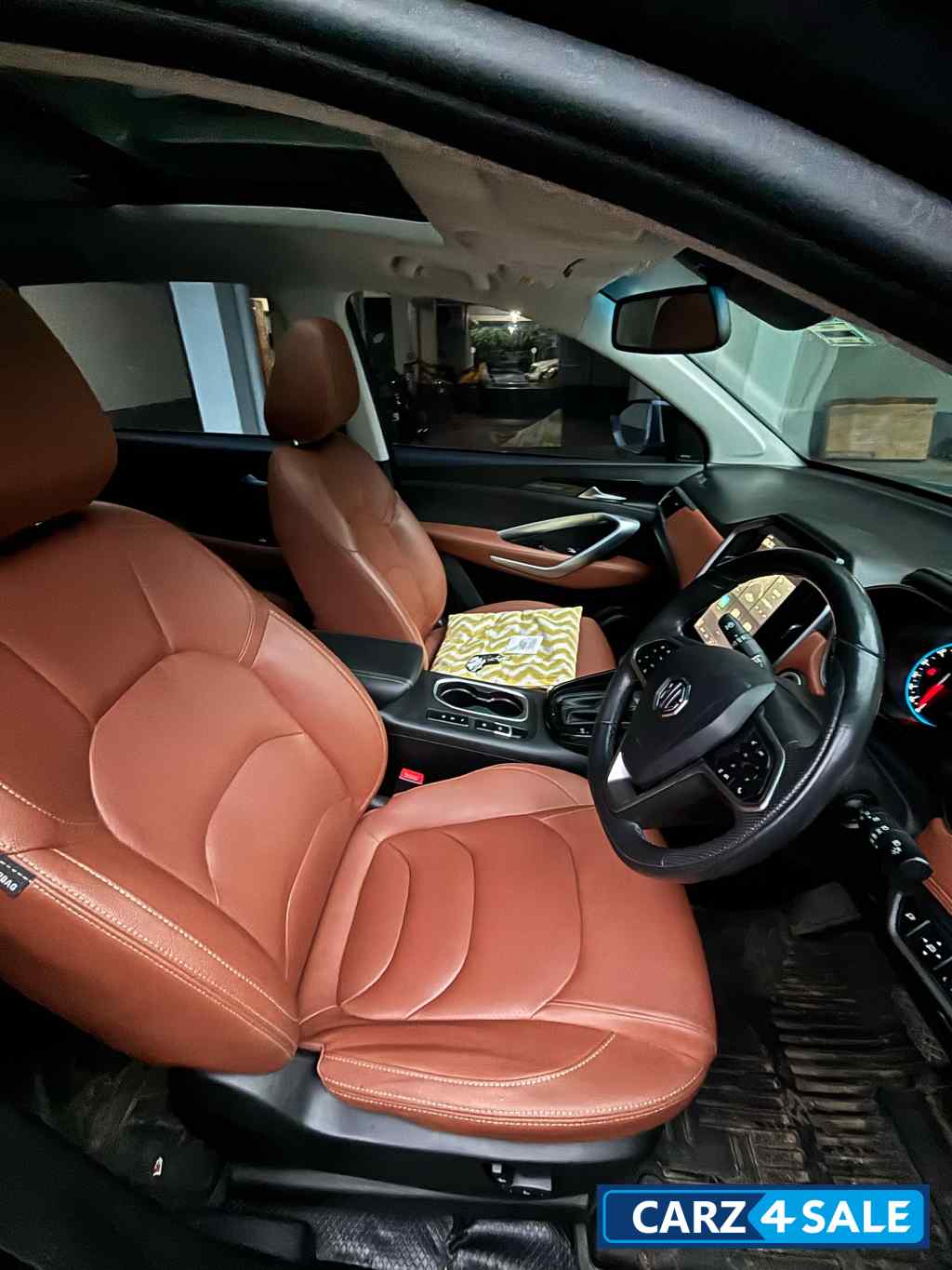 Black MG Hector Plus 1.5 Sharp DCT