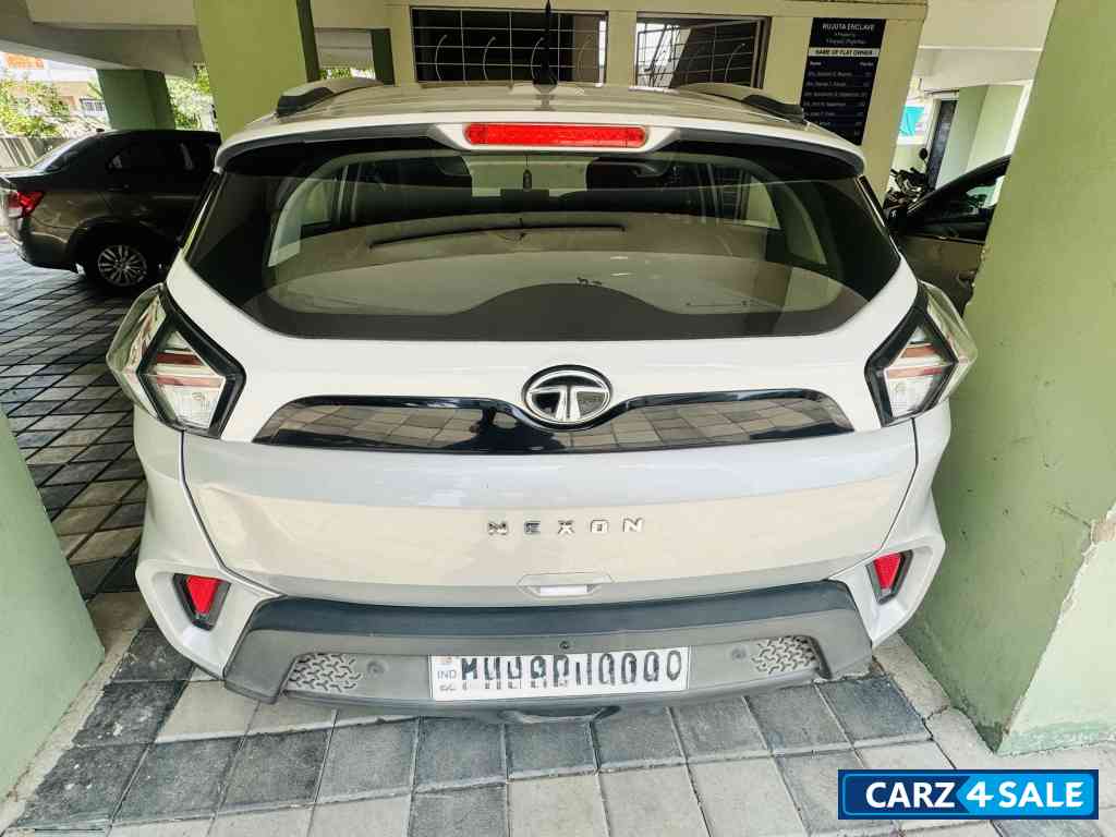 Silver Tata Nexon XM