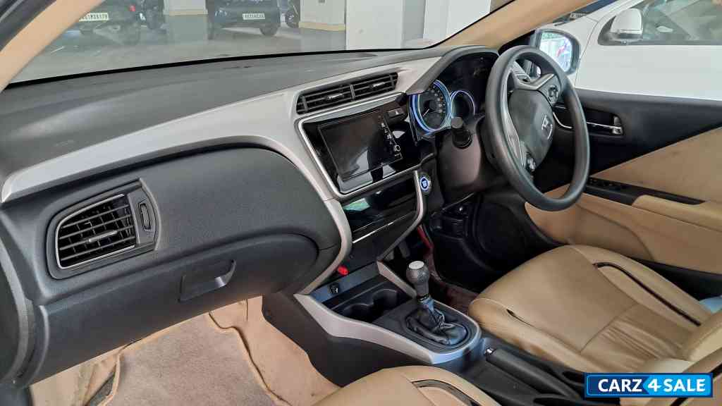 Honda City V MT